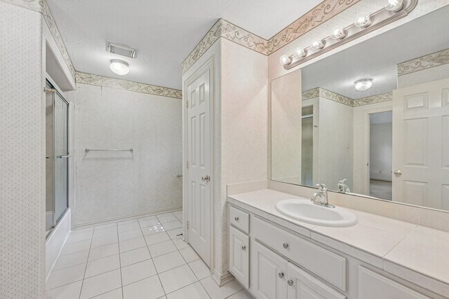 Building Photo - 1611 Copperas Cove