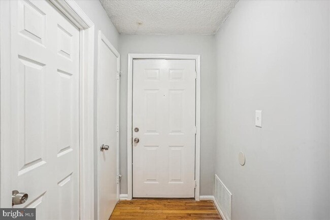 Building Photo - 12901 Churchill Ridge Cir