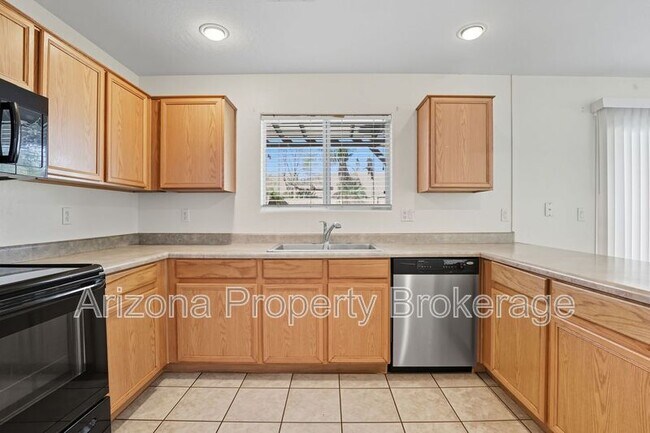 Building Photo - 17516 W Maui Ln