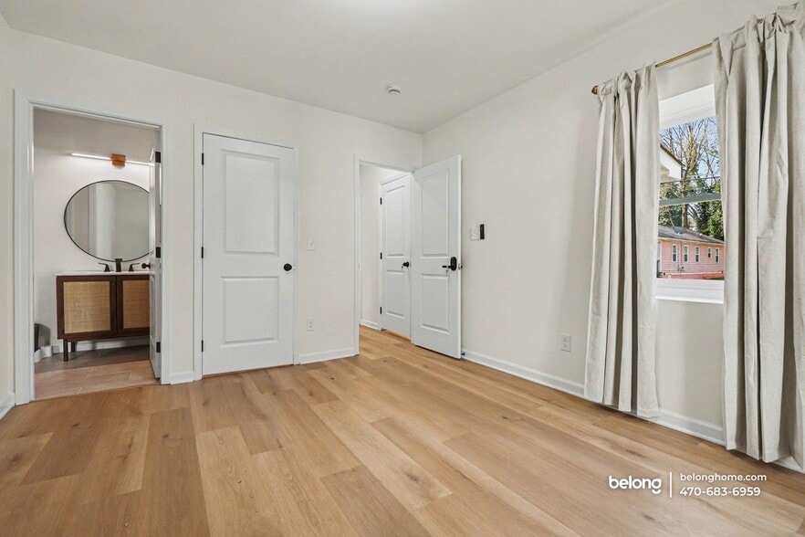 Building Photo - 1017 Sparks St SW