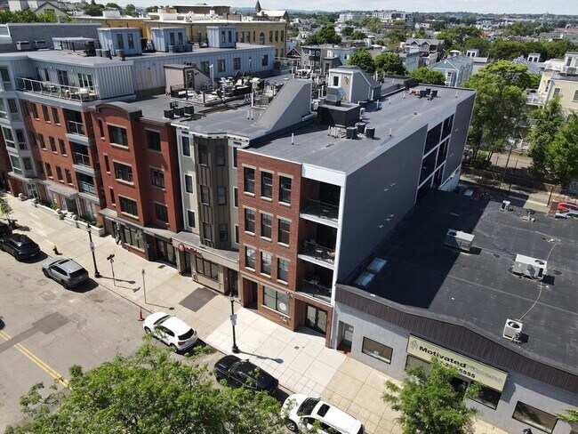 Building Photo - 321 W Broadway