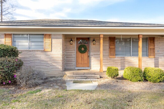 Building Photo - 523 Pitt Moore Rd