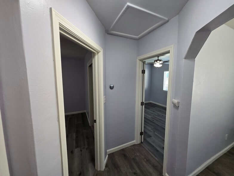 Building Photo - 229 S 36th St