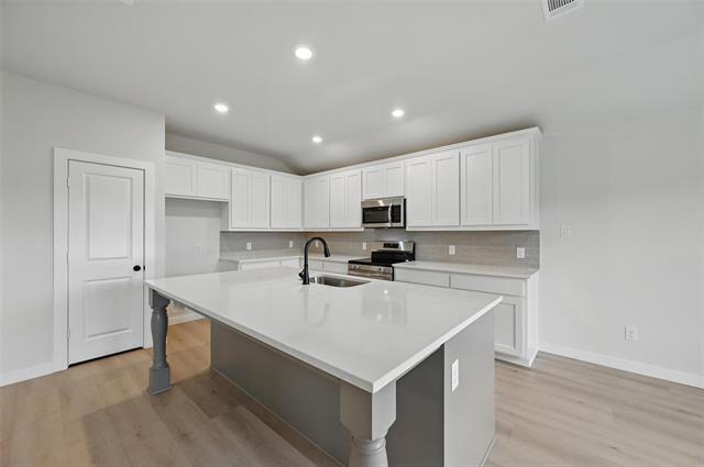Building Photo - 1401 Quail Crk Dr