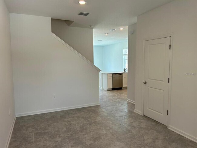 Building Photo - 3350 Laurent Lp