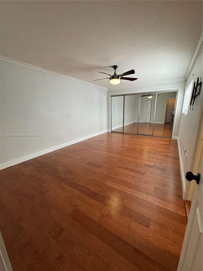 Building Photo - 4702 SW 67th Ave