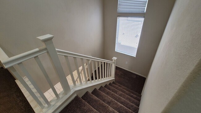 Building Photo - Great 4 Bedroom in the SW!!