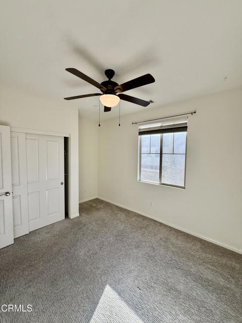 Building Photo - 3214 N Ventura Rd