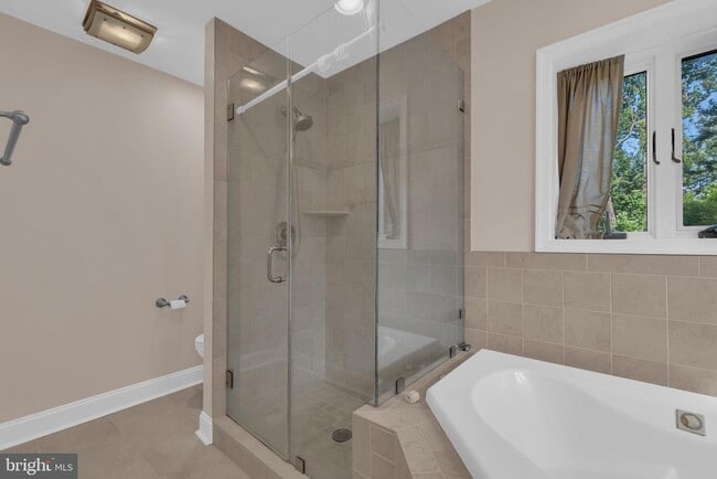 Building Photo - 7205 Van Ness Ct
