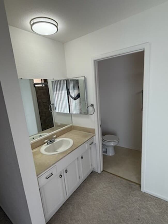 Building Photo - Comfortable Single Story Home