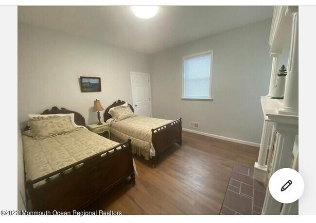 Building Photo - 95 Cooper Ave