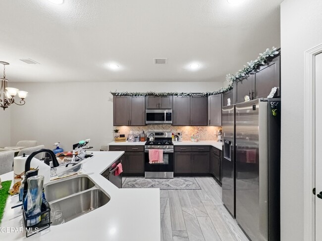 Building Photo - 12805 Kingsbury Ave