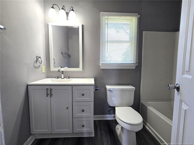 Building Photo - 7132 Dayspring Dr