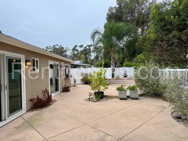 Building Photo - 11339 Red Cedar Ln