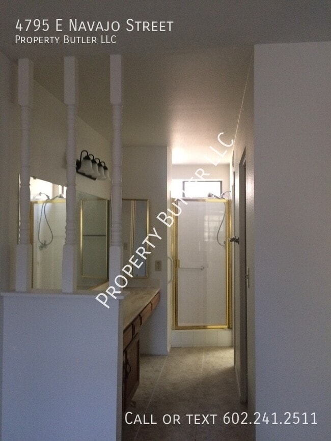 Building Photo - 4795 E Navajo St