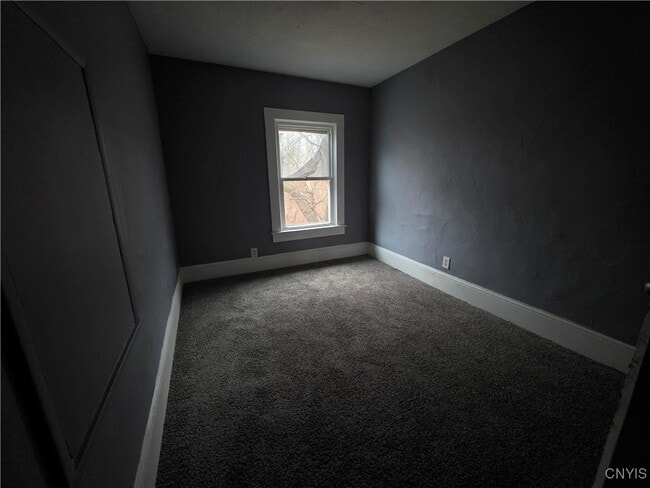 Building Photo - 137 W Schuyler St