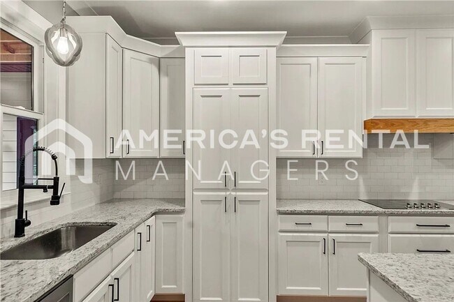 Building Photo - Spacious New Construction on 1.3 Acres!