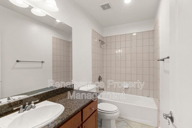 Building Photo - 288 W Fauna Ave