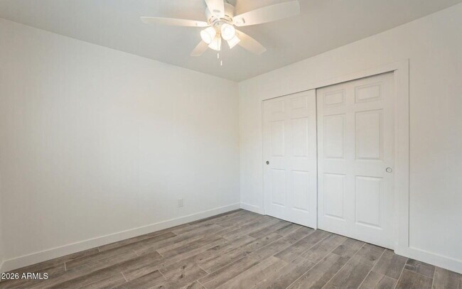 Building Photo - 5039 N 18th Ave