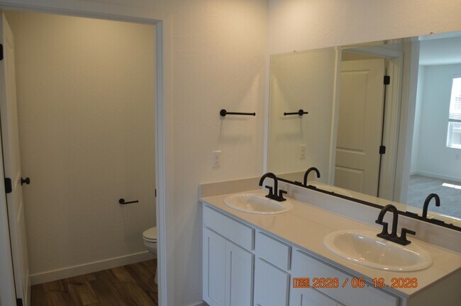 Building Photo - 4171 Scarlet Ct