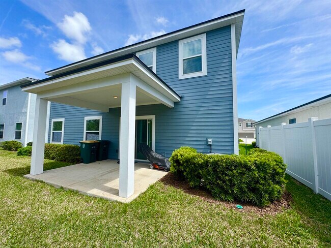 Building Photo - 13870 Harlowton Ave