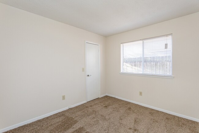 Building Photo - 9206 Towerstone Dr