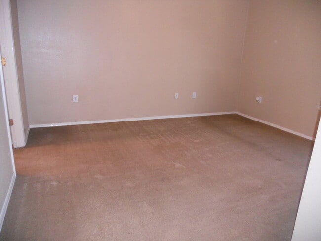 Building Photo - 3 Bedroom 2 Bath With A Mountain View Home!