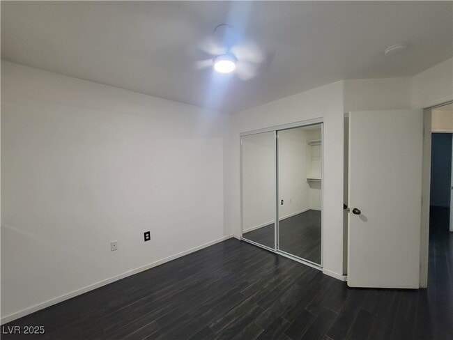 Building Photo - 2094 Silver Breeze Ave