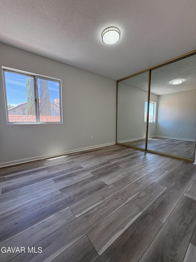 Building Photo - 338 Mesa Verde Ave