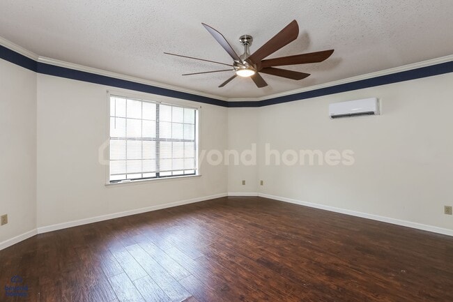 Building Photo - Updated 3BR Sherwood Home with Huge Fenced Yard