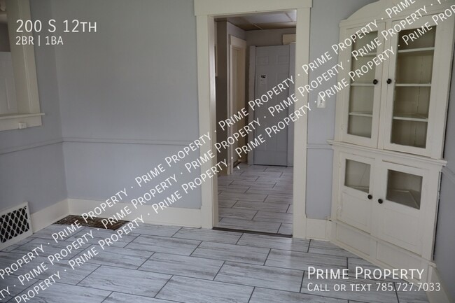 Building Photo - 200 S 12th-