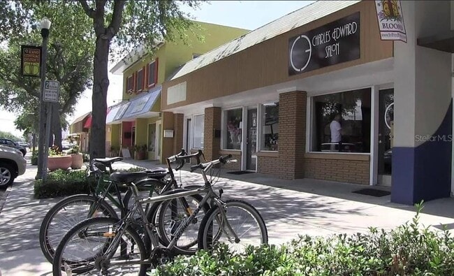 Building Photo - 2715 2nd Ave S