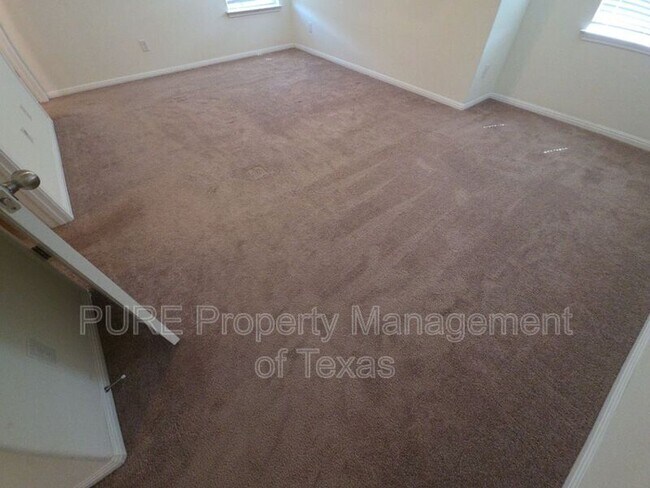 Building Photo - 417 Cinnamon Teal Ln