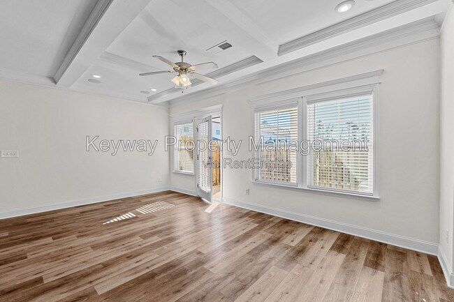 Building Photo - 331 Sumac Trail
