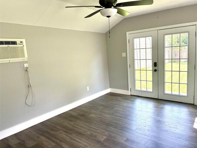Building Photo - 1212 Leah Ln
