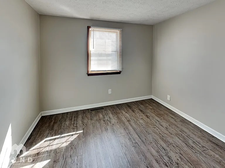 Building Photo - 545 Pickerington Hills Dr