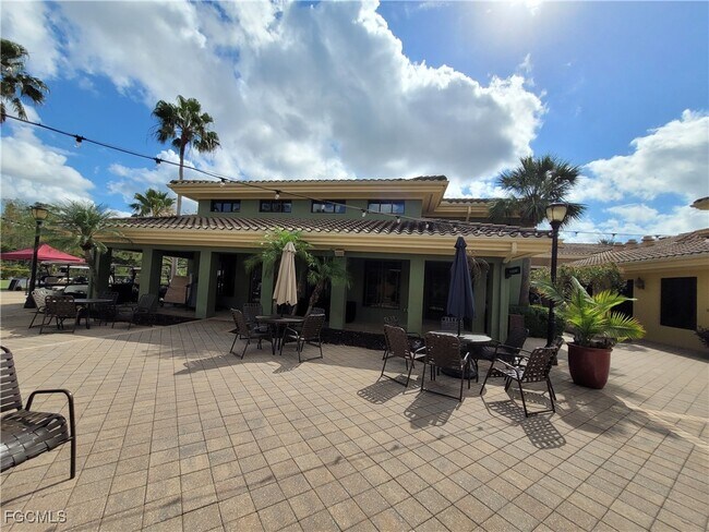 Building Photo - 10530 Amiata Way