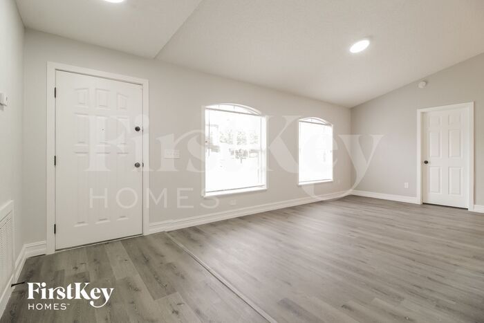 Building Photo - 980 Sylvia Dr