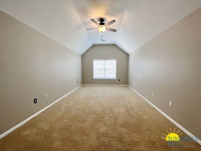 Building Photo - Beautiful townhome in the heart of Niceville!