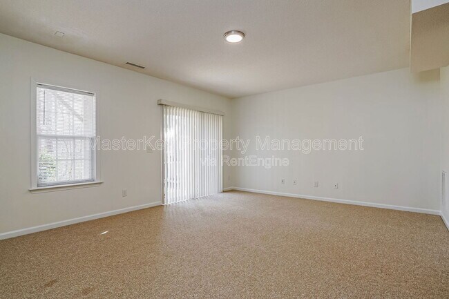 Building Photo - 335 Anterbury Dr