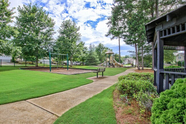 Building Photo - 27 Pin Oak Ln