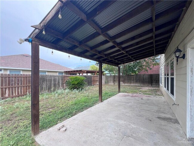 Building Photo - 4116 Petunia Ave