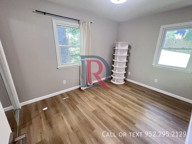 Building Photo - 13702 Country Ln