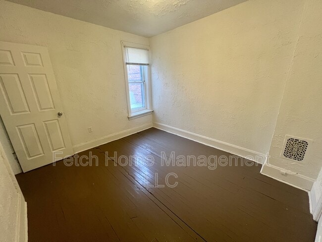 Building Photo - 26 N 16th St