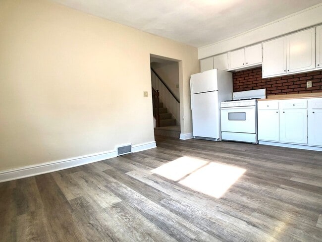 Building Photo - Mt Washington, 2 Bed 1.5 Bath House with Parking, A/C, Patio and More!