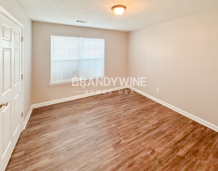 Building Photo - 4830 Buckeye Pl