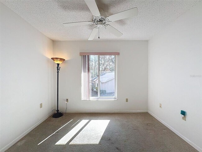Building Photo - 12218 Fox Chase Dr
