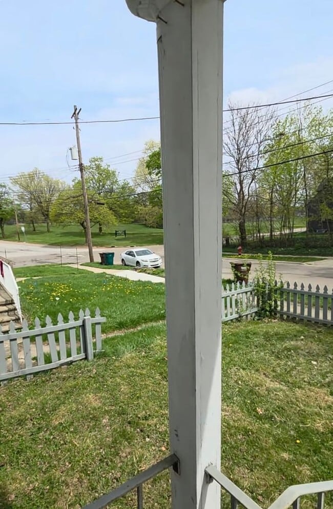 Building Photo - Lansing Land Contract Homeownership Opportunity