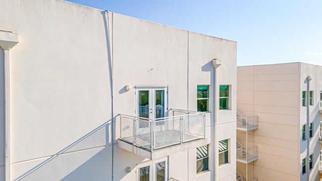 Building Photo - 502 Shiloh Dr