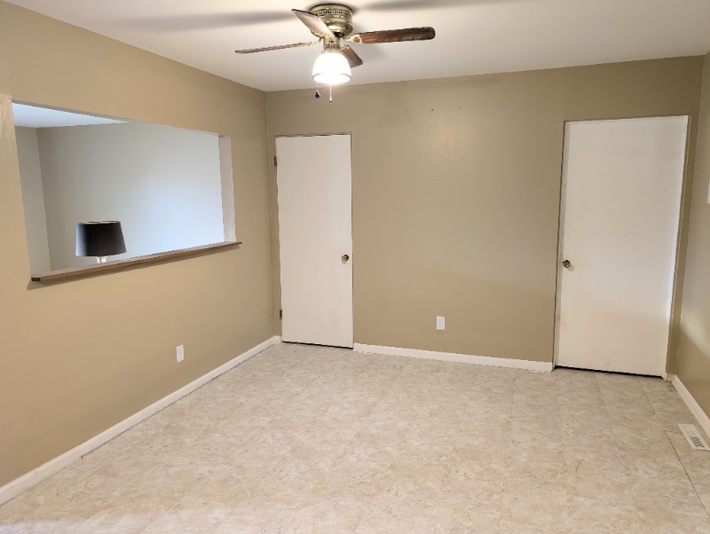 Building Photo - 1993 Meadow Dr